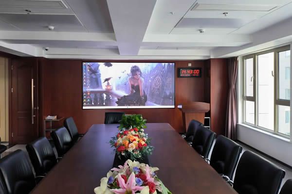 會議室使用LED顯示屏好還是液晶拼接屏好，會議室顯示大屏解決方案